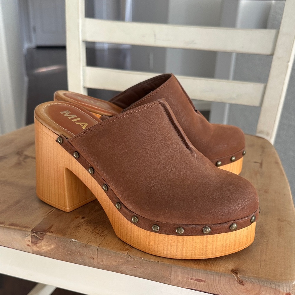MIA Brown faux Leather Clogs